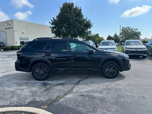Used 2025 Subaru Outback Onyx Edition AWD/4WD image 8