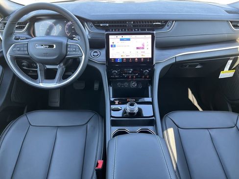 New 2025 Jeep Grand Cherokee L Limited image 2