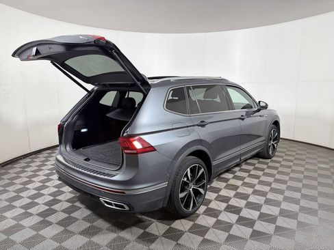 Used 2022 Volkswagen Tiguan SEL R-Line image 23