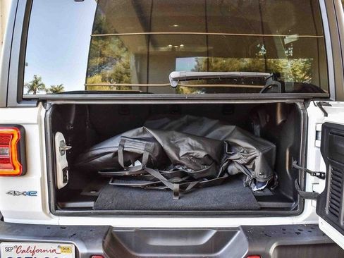 Used 2023 Jeep Wrangler Unlimited Sahara image 21