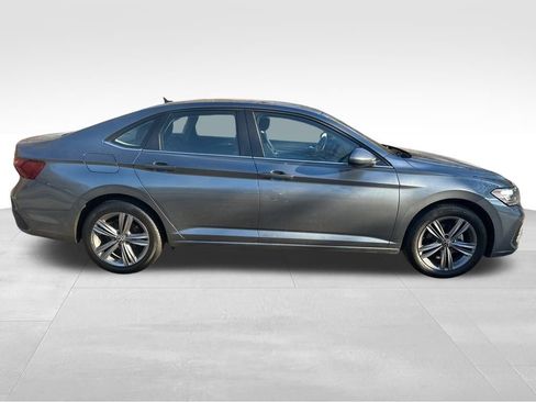 Used 2024 Volkswagen Jetta SE image 7