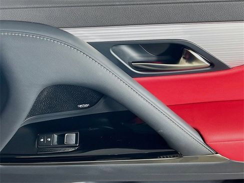 Used 2024 Lexus LX 600 F Sport image 31