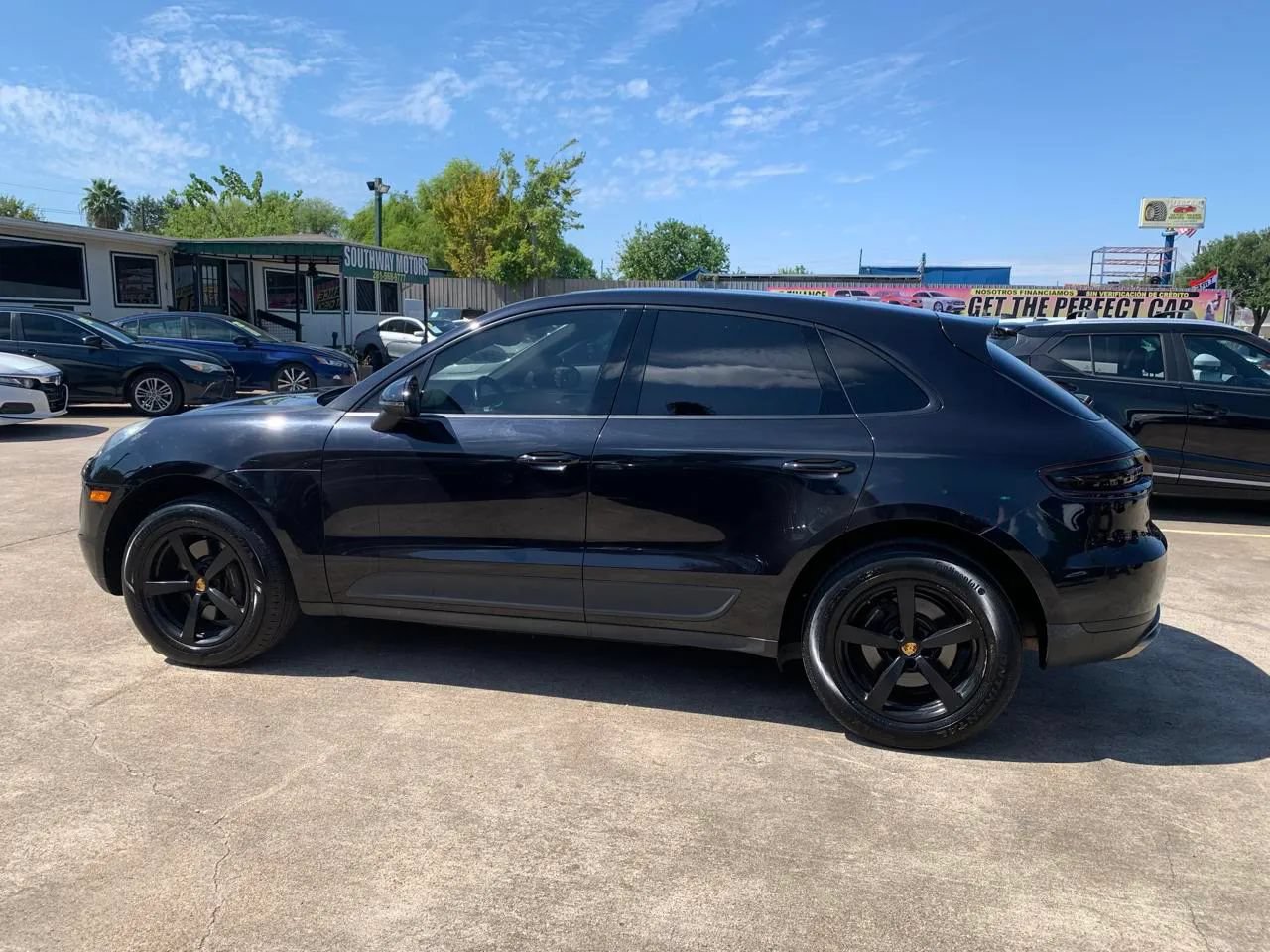 Used 2017 Porsche Macan AWD/4WD image 9