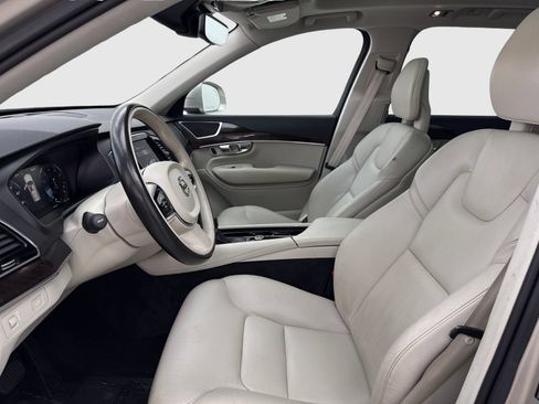 Used 2017 Volvo XC90 T6 Momentum w/ Vision Package AWD/4WD image 17