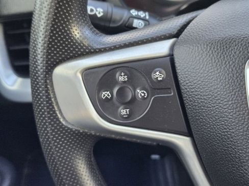 Used 2024 GMC Terrain SLE image 24