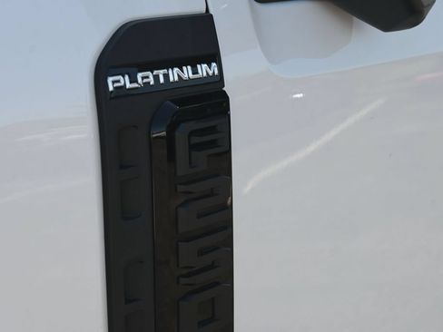 Used 2026 Ford F250 Platinum AWD/4WD image 15