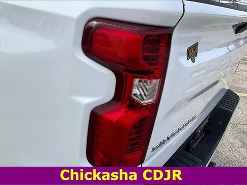 Used 2019 Chevrolet Silverado 1500 LT w/ Texas Edition image 21