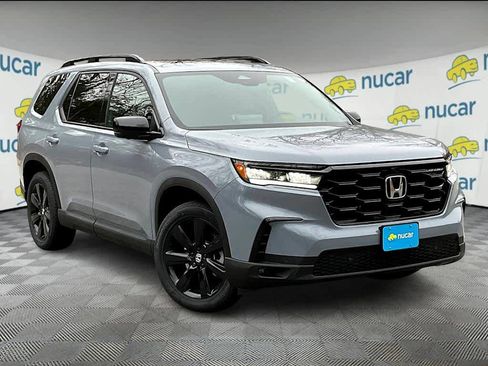 New 2025 Honda Pilot Black Edition image 1