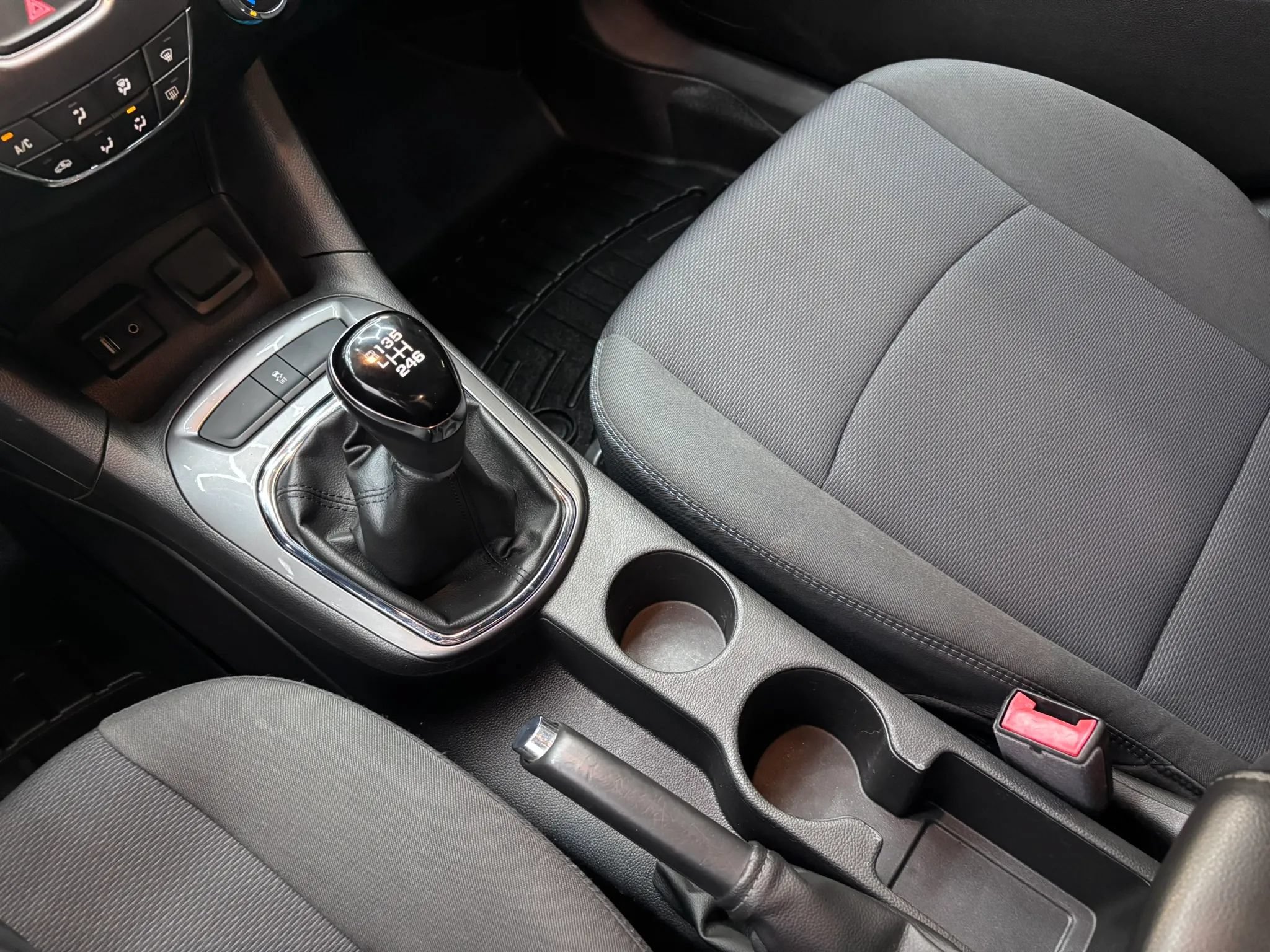 Used 2017 Chevrolet Cruze LT w/ RS Package FWD image 16