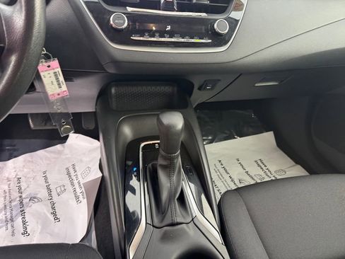 Used 2023 Toyota Corolla LE FWD image 11
