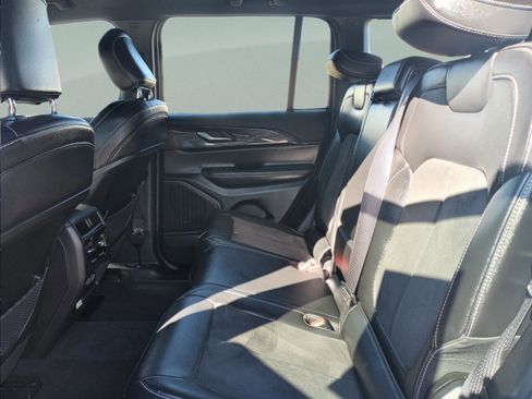 Used 2023 Jeep Grand Cherokee Altitude image 25