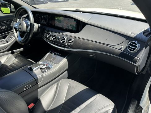 Used 2020 Mercedes-Benz S 560 4MATIC Sedan w/ AMG Line Exterior image 20