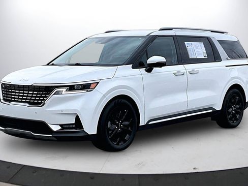 Used 2024 Kia Carnival SX image 4