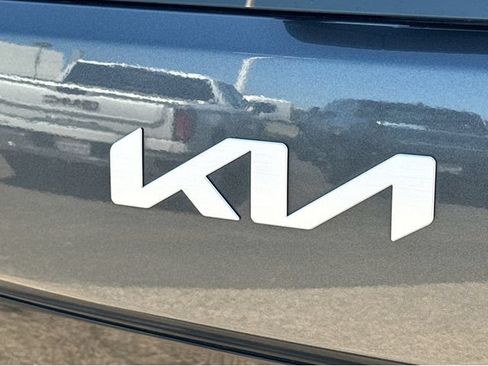 Used 2023 Kia Soul LX w/ Option Group 015 FWD image 32