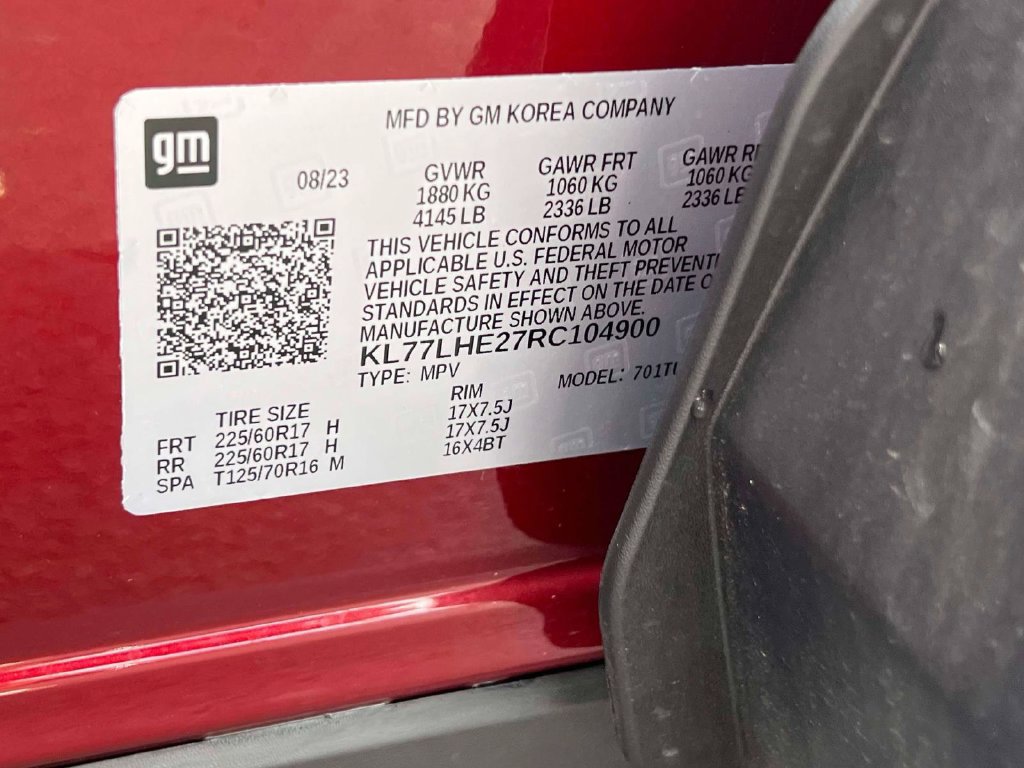 Used 2024 Chevrolet Trax LT w/ Sunroof Package FWD image 32