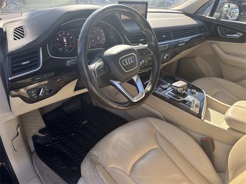 Used 2017 Audi Q7 3.0T Premium Plus w/ Premium Plus Package image 24