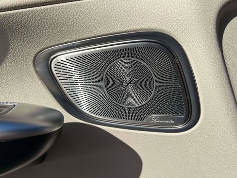 Used 2023 Mercedes-Benz GLC 300 4MATIC image 9