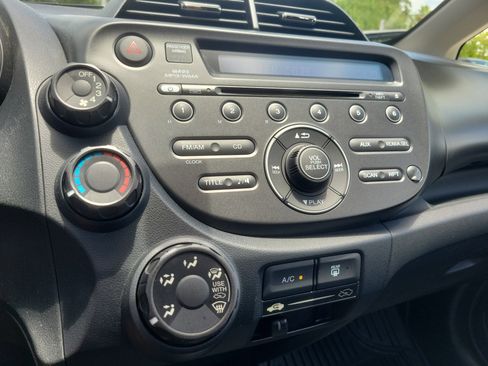Used 2013 Honda Fit Sport image 30