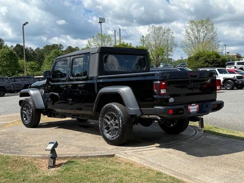 New 2026 Jeep Gladiator Sport AWD/4WD image 5