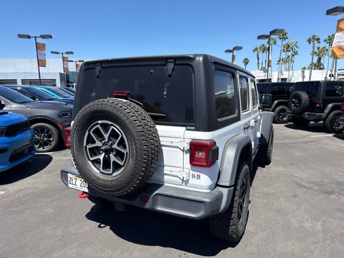 Used 2024 Jeep Wrangler Unlimited Rubicon AWD/4WD image 14