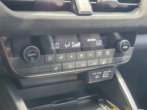 Certified 2026 Subaru Outback Limited AWD/4WD image 15
