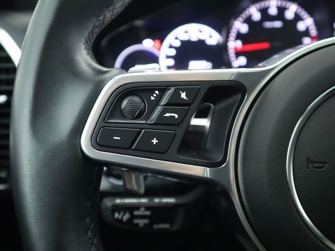 Used 2021 Porsche Cayenne image 11