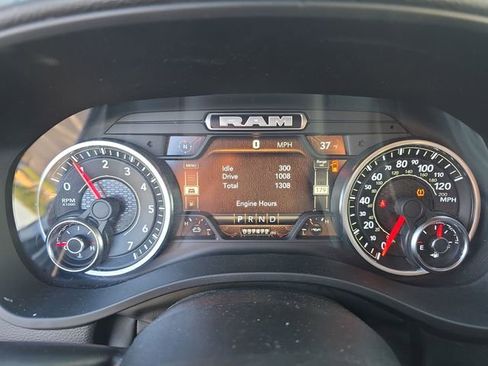 Used 2022 RAM 1500 Big Horn AWD/4WD image 17