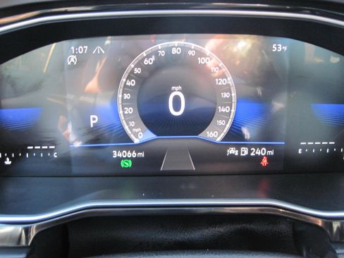 Used 2024 Volkswagen Jetta SE image 13