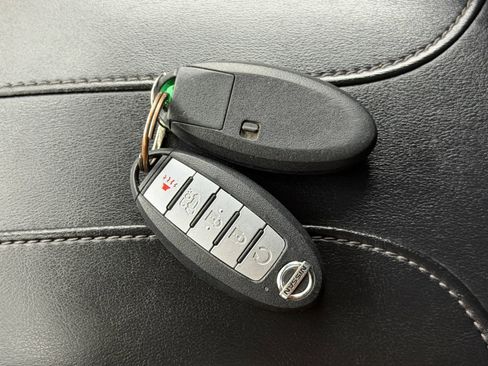 Used 2019 Nissan Rogue SL image 24