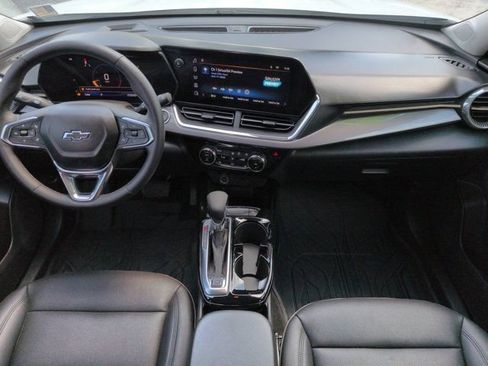 Used 2025 Chevrolet Trax ACTIV w/ Driver Confidence Package FWD image 14