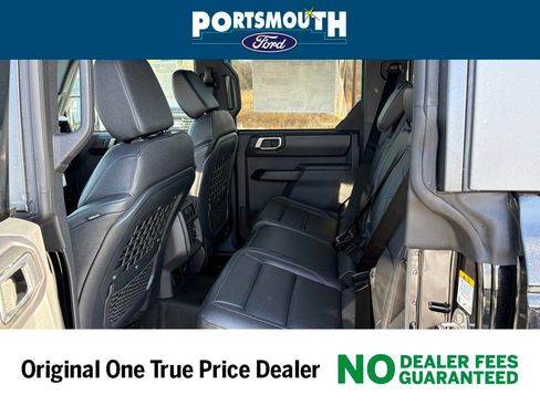 New 2025 Ford Bronco Badlands image 5