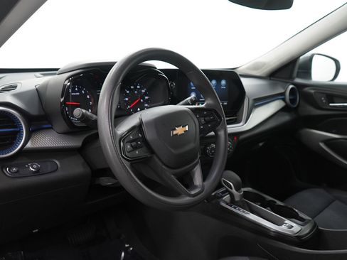 Used 2024 Chevrolet Trax LS image 16