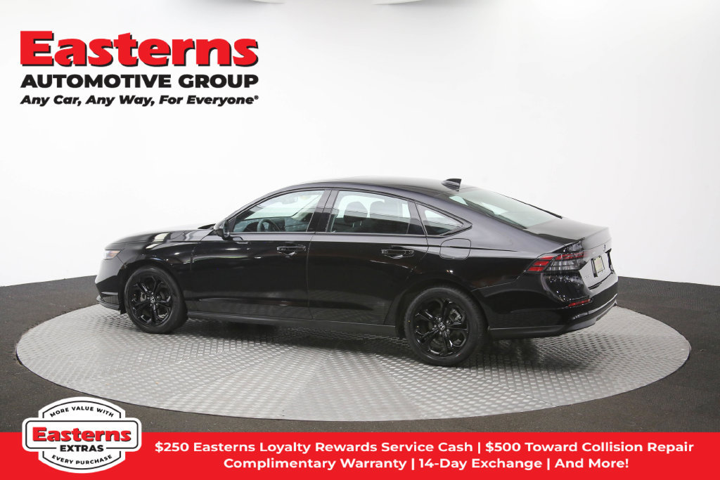 Used 2025 Honda Accord SE image 57