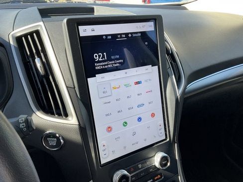 Used 2022 Ford Edge SEL w/ Convenience Package image 16