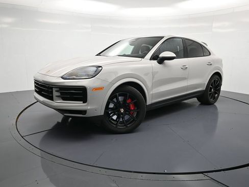 Certified 2026 Porsche Cayenne S AWD/4WD image 1