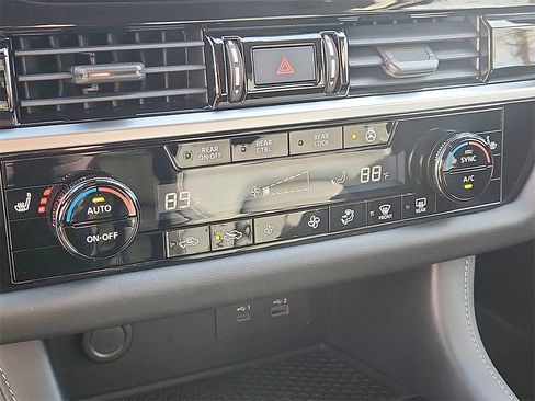 Certified 2022 Nissan Pathfinder SL image 16