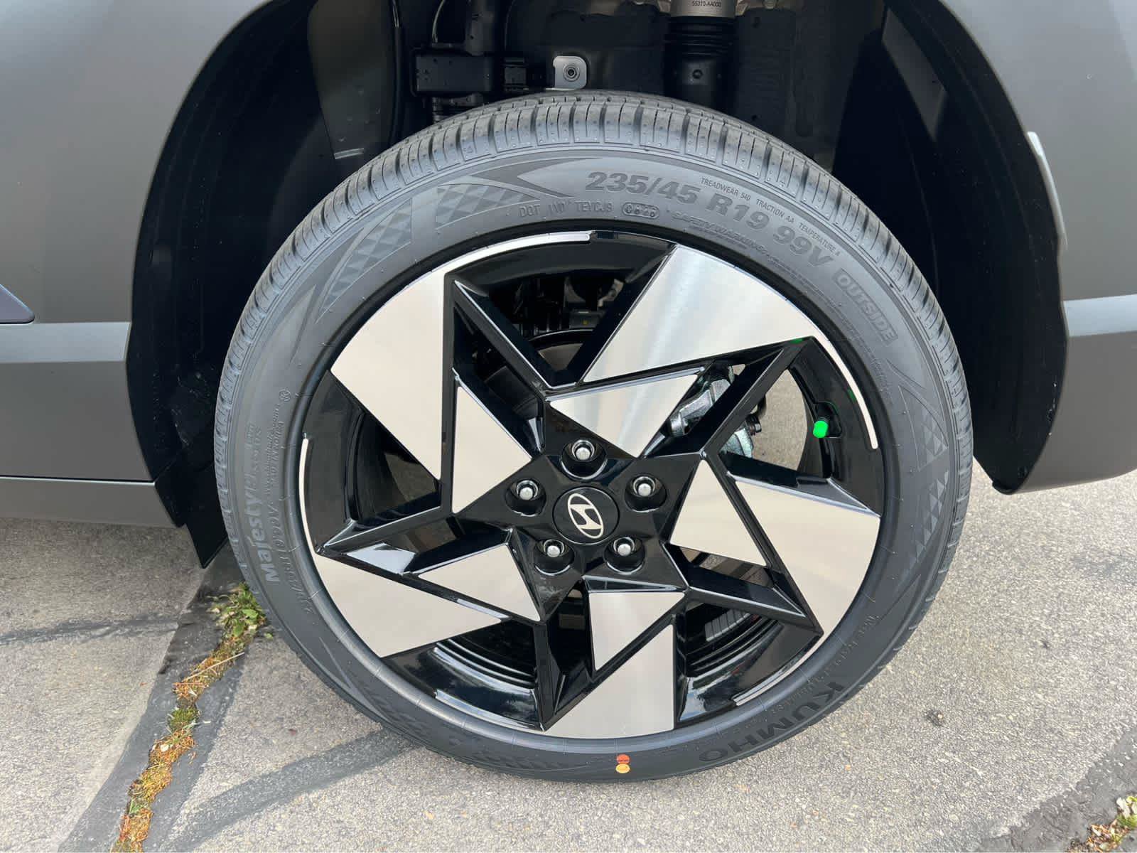 New 2026 Hyundai Kona Limited AWD/4WD image 14