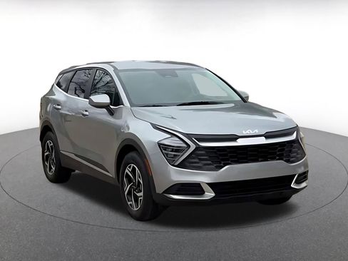 Used 2025 Kia Sportage LX FWD image 3
