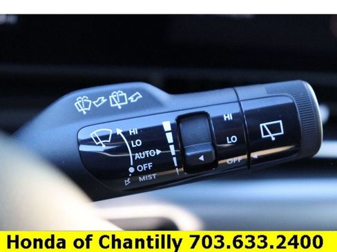 Used 2026 Kia Carnival SX w/ SX Dark Edition Package image 11