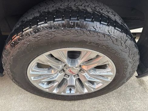 Used 2025 GMC Sierra 1500 Denali AWD/4WD image 6