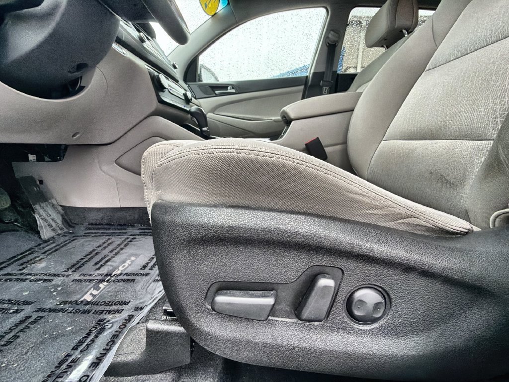 Used 2016 Hyundai Tucson Sport FWD image 14