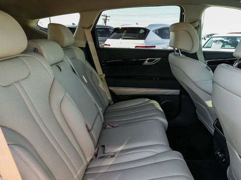 Used 2026 Genesis GV80 2.5T RWD image 19