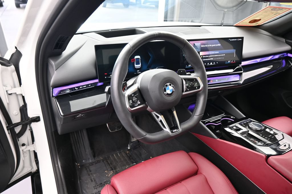 Used 2027 BMW 530i RWD image 12
