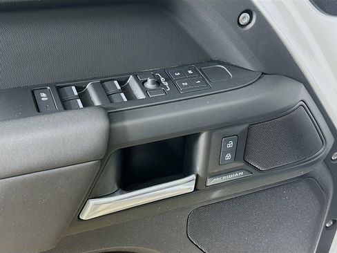 Used 2025 Land Rover Defender 110 S AWD/4WD image 23