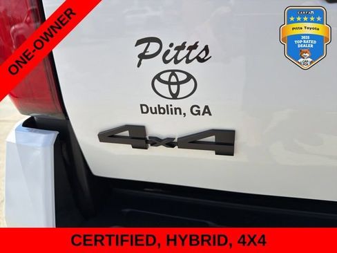 Certified 2025 Toyota Tacoma TRD Off-Road AWD/4WD image 12
