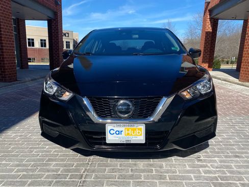 Used 2021 Nissan Versa SV FWD image 2