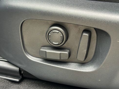 Used 2026 Land Rover Range Rover Evoque Dynamic SE image 26