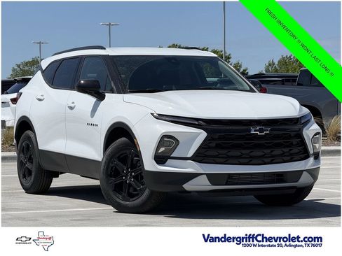 New 2026 Chevrolet Blazer LT w/ Convenience Package FWD image 2