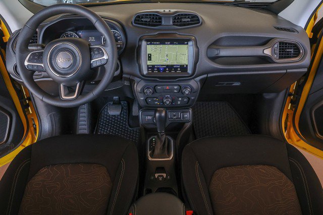 Used 2023 Jeep Renegade Latitude AWD/4WD image 35