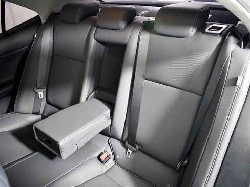 Used 2020 Lexus IS 300 image 35